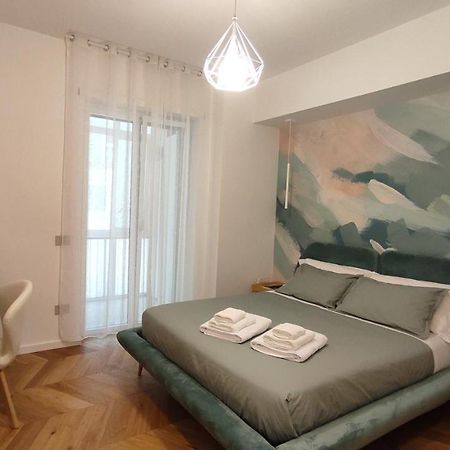 Toledo Lab Hotel เนเปิลส์ ภายนอก รูปภาพ